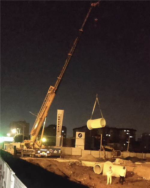 道外区“弯臂矫正”—— 吊车的 “形变补偿” 技术